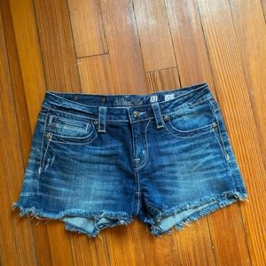 Miss Me size 31 Jean shorts EUC
